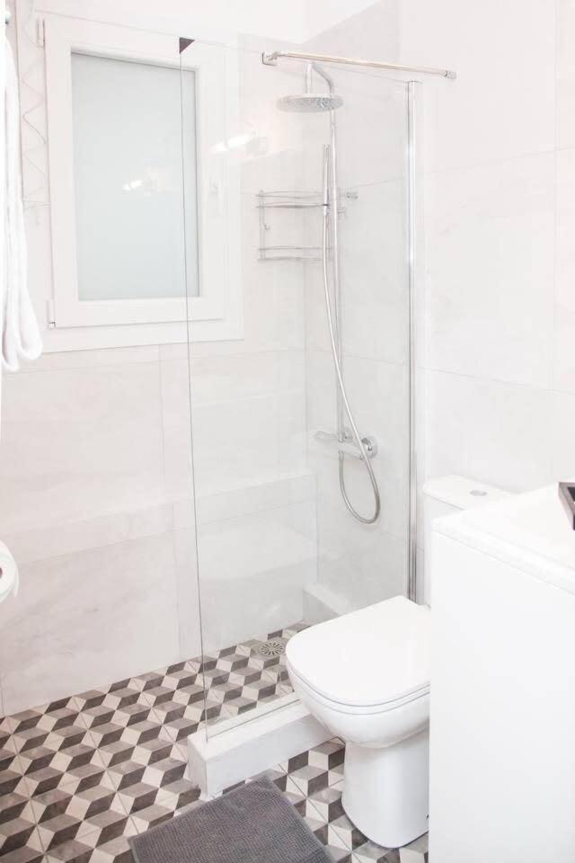Fully Renovated, Modern Beauty In Central Athens! Exterior foto