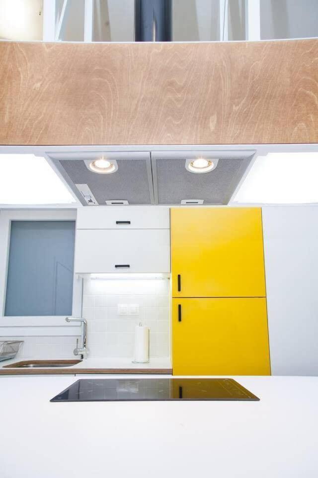 Fully Renovated, Modern Beauty In Central Athens! Exterior foto