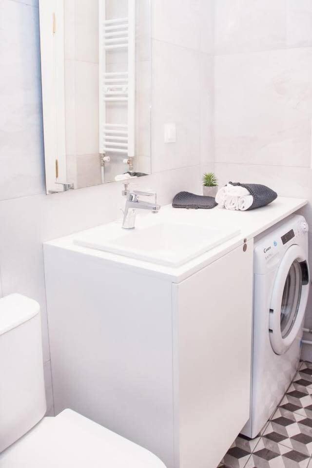 Fully Renovated, Modern Beauty In Central Athens! Exterior foto